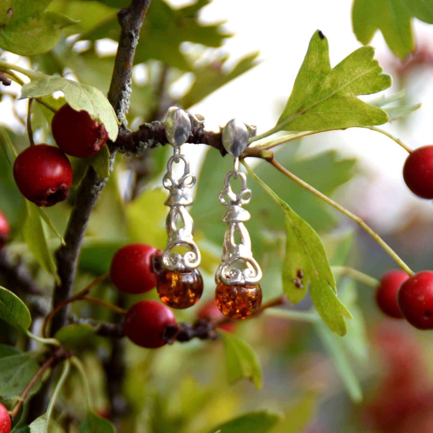 MJ Baltica, earrings, natural Baltic amber, 925 silver, delicate, elegant, feminine, cognac, BK160