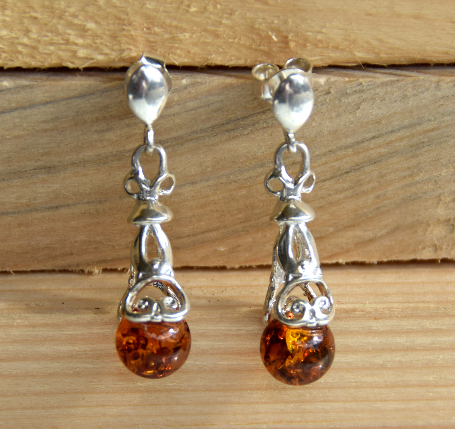 MJ Baltica, earrings, natural Baltic amber, 925 silver, delicate, elegant, feminine, cognac, BK160