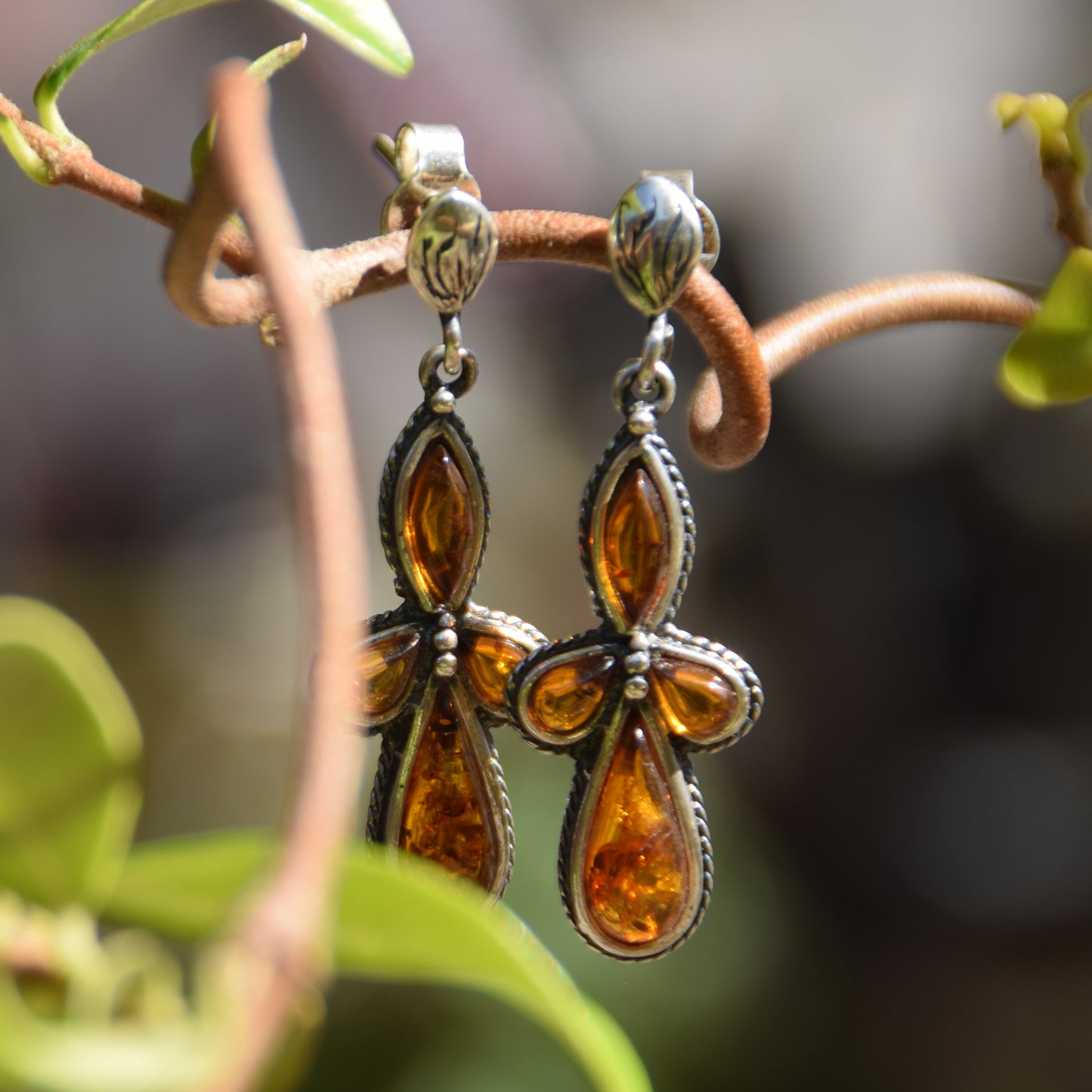 Vintage style earrings with cognac-colored natural amber and 925 Silver, MJ Baltica, BK163