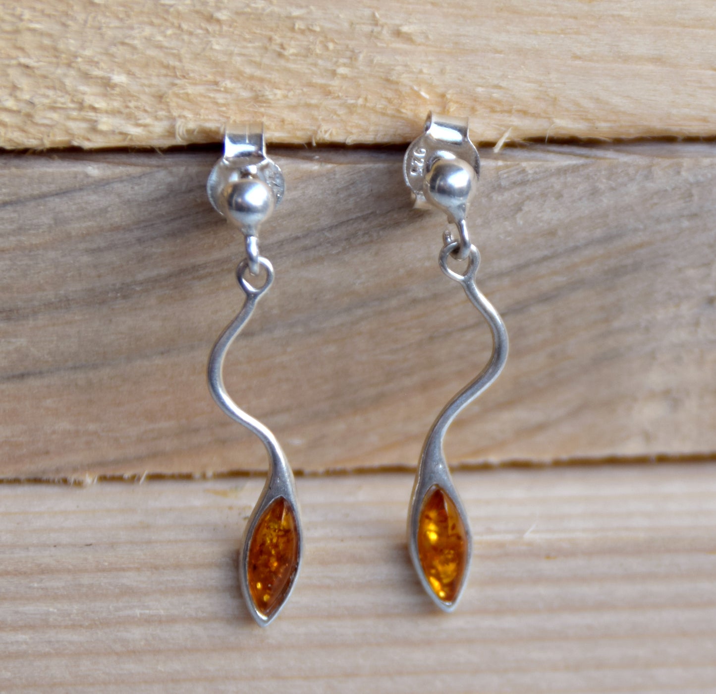 MJ Baltica, earrings, natural Baltic amber, 925 silver, delicate, light, elegant, feminine, cognac, BK164