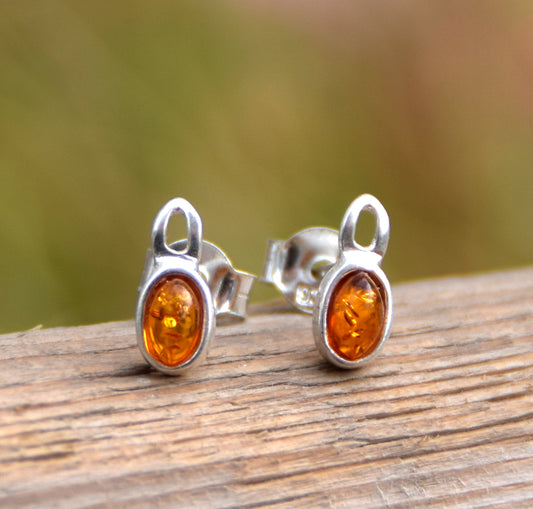 MJ Baltica, orecchini, Ambra naturale Baltica, Argento 925, ovale, a lobo, artigianale, BK175