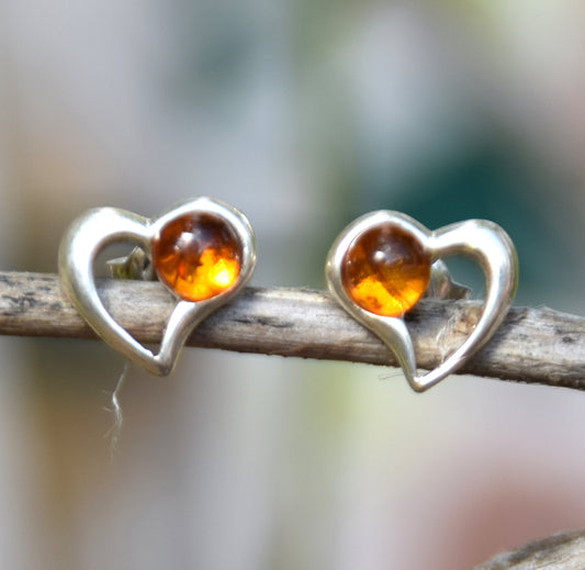 MJ Baltica, earrings, Baltic natural amber, 925 silver, heart, stud, handmade, BK180