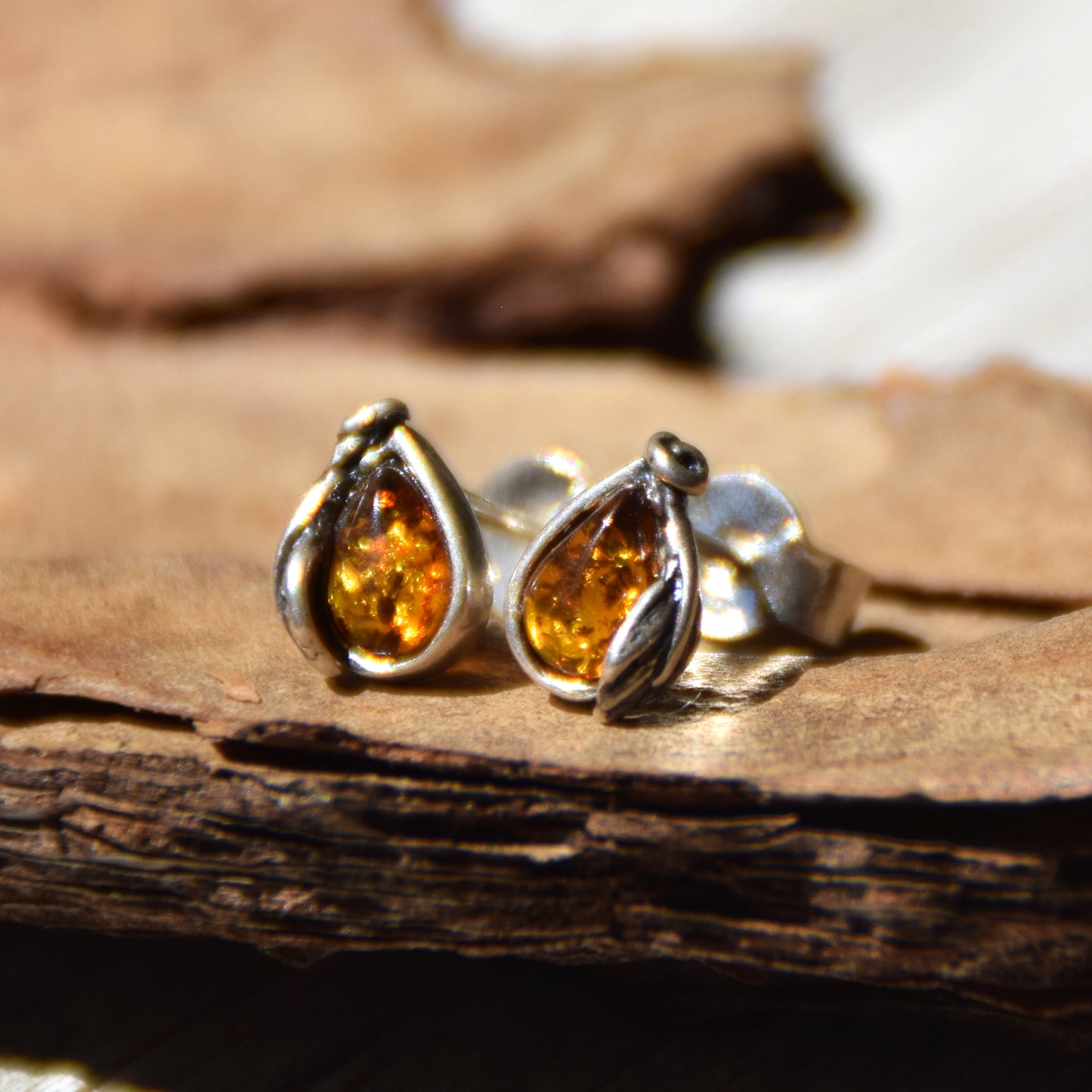 Vintage style earrings with cognac-colored natural Amber drop and 925 Silver, MJ Baltica, BK188