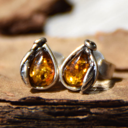 Vintage style earrings with cognac-colored natural Amber drop and 925 Silver, MJ Baltica, BK188
