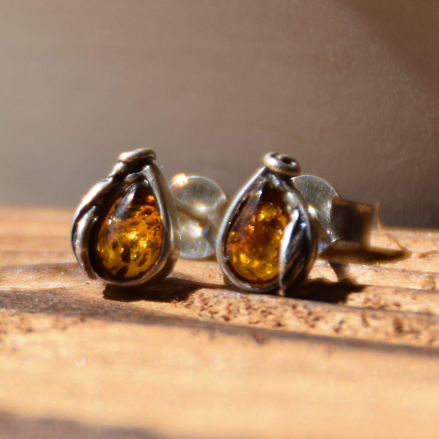 Vintage style earrings with cognac-colored natural Amber drop and 925 Silver, MJ Baltica, BK188