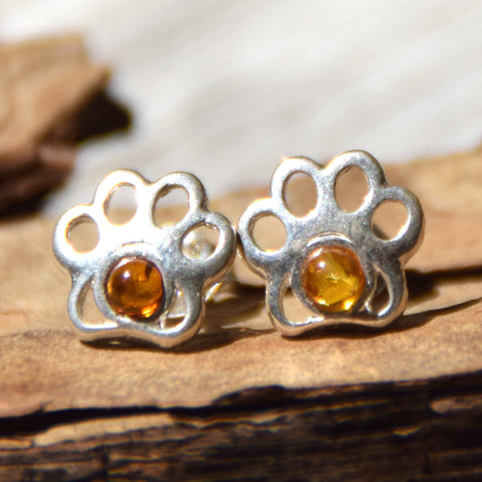 Delicate earrings with paw print in cognac-colored natural amber and 925 sterling silver, MJ Baltica, BK208