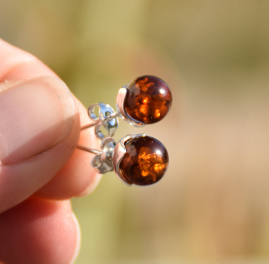 MJ Baltica, orecchini, Ambra naturale Baltica, Argento 925, sfera, artigianale, BK215