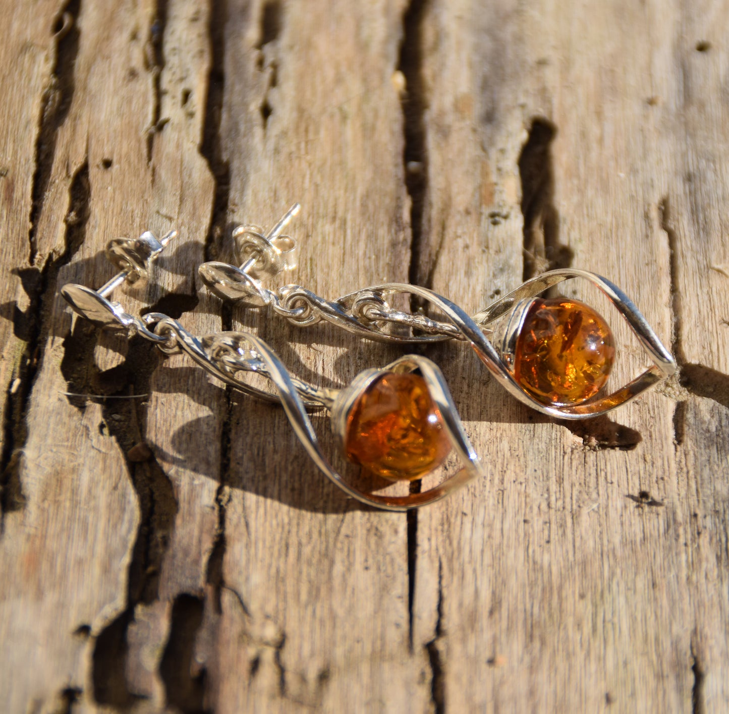 Elegante Hängeohrringe aus Natur Bernstein cognac Kugeln und 925er Silber, MJ Baltica, BK227