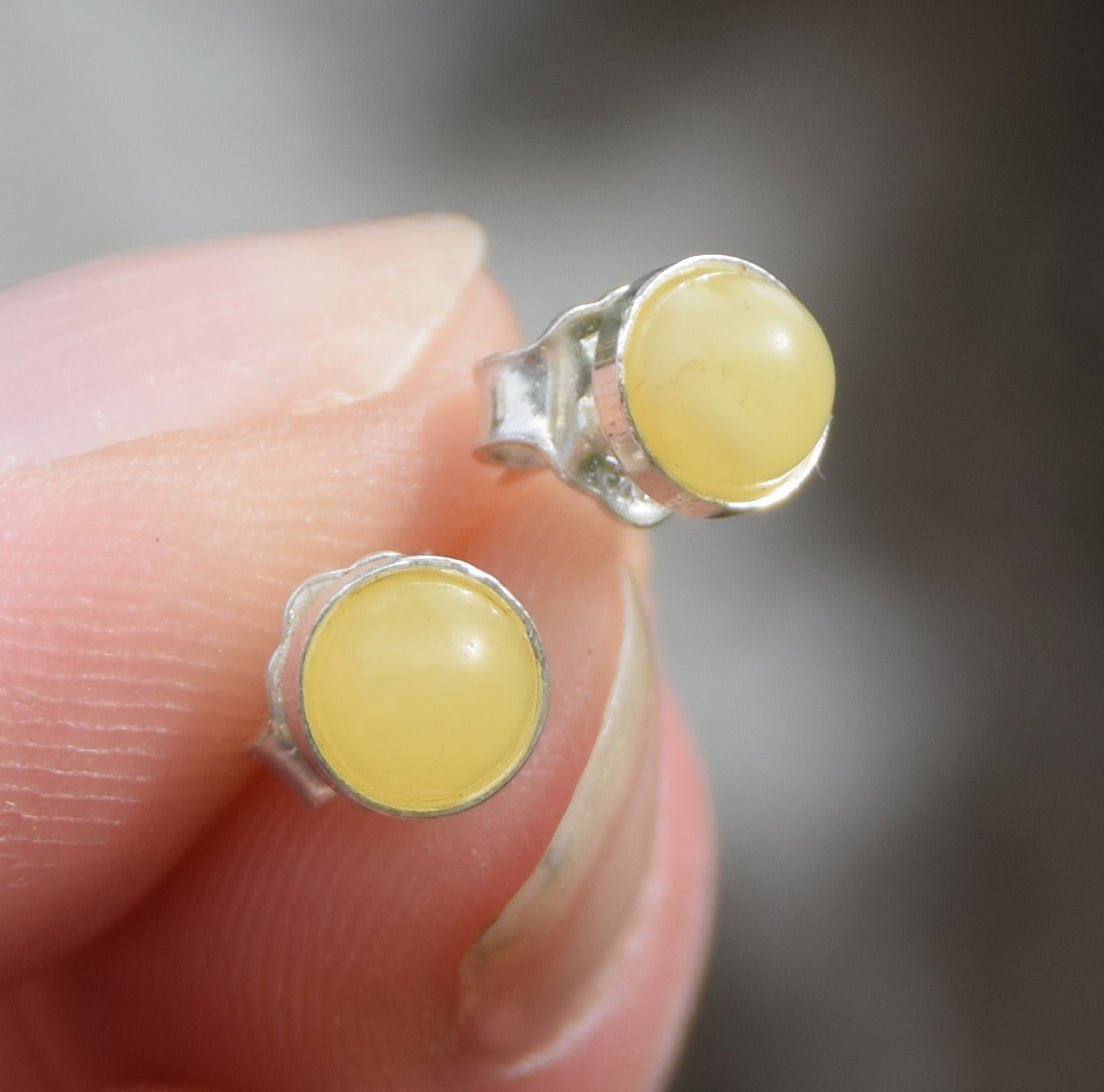 Essential round earrings created with natural Imperial Amber and 925 Silver, MJ Baltica, BK230