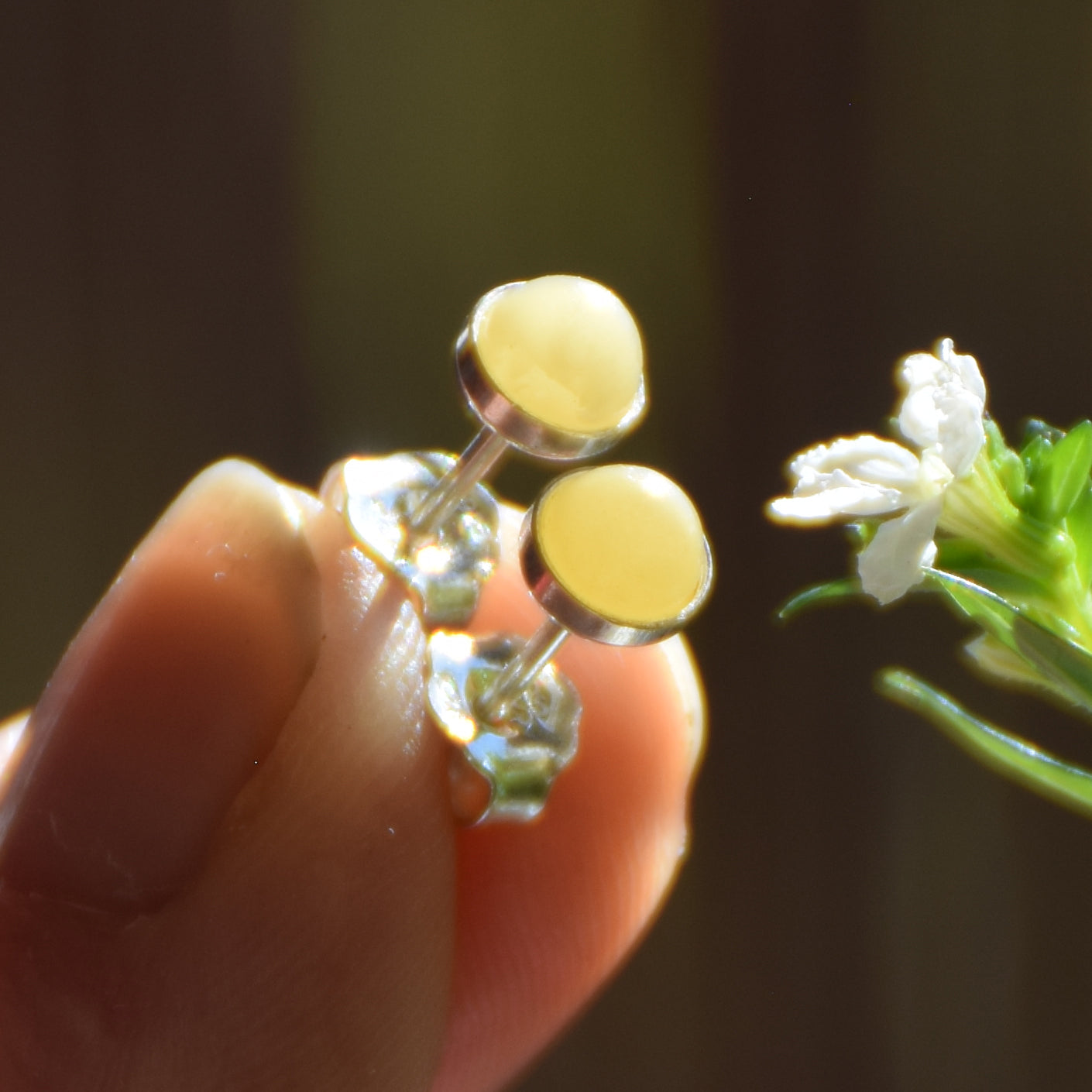 Essential round earrings created with natural Imperial Amber and 925 Silver, MJ Baltica, BK230
