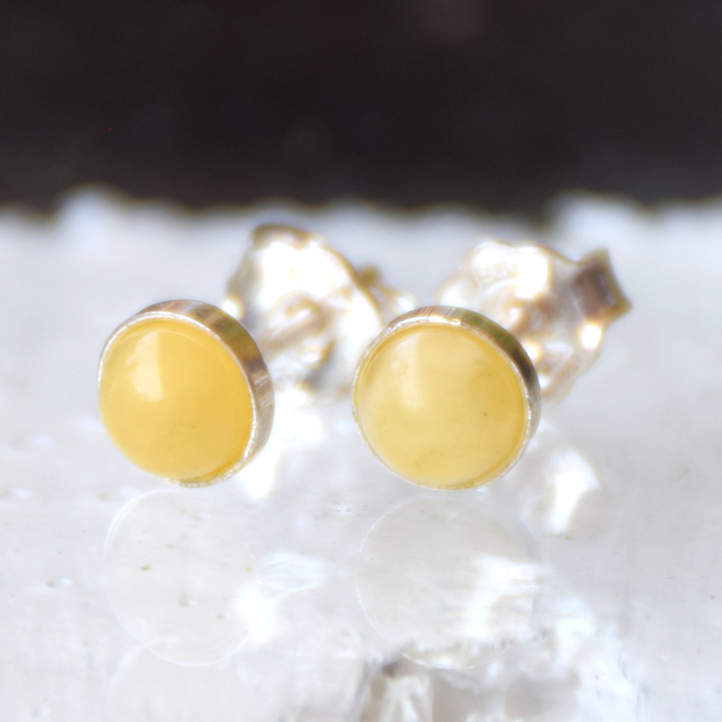 Essential round earrings created with natural Imperial Amber and 925 Silver, MJ Baltica, BK230