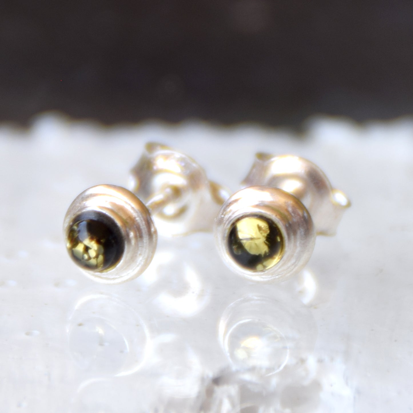 Stud earrings with natural green Amber and 925 Sterling Silver, MJ Baltica, BK237