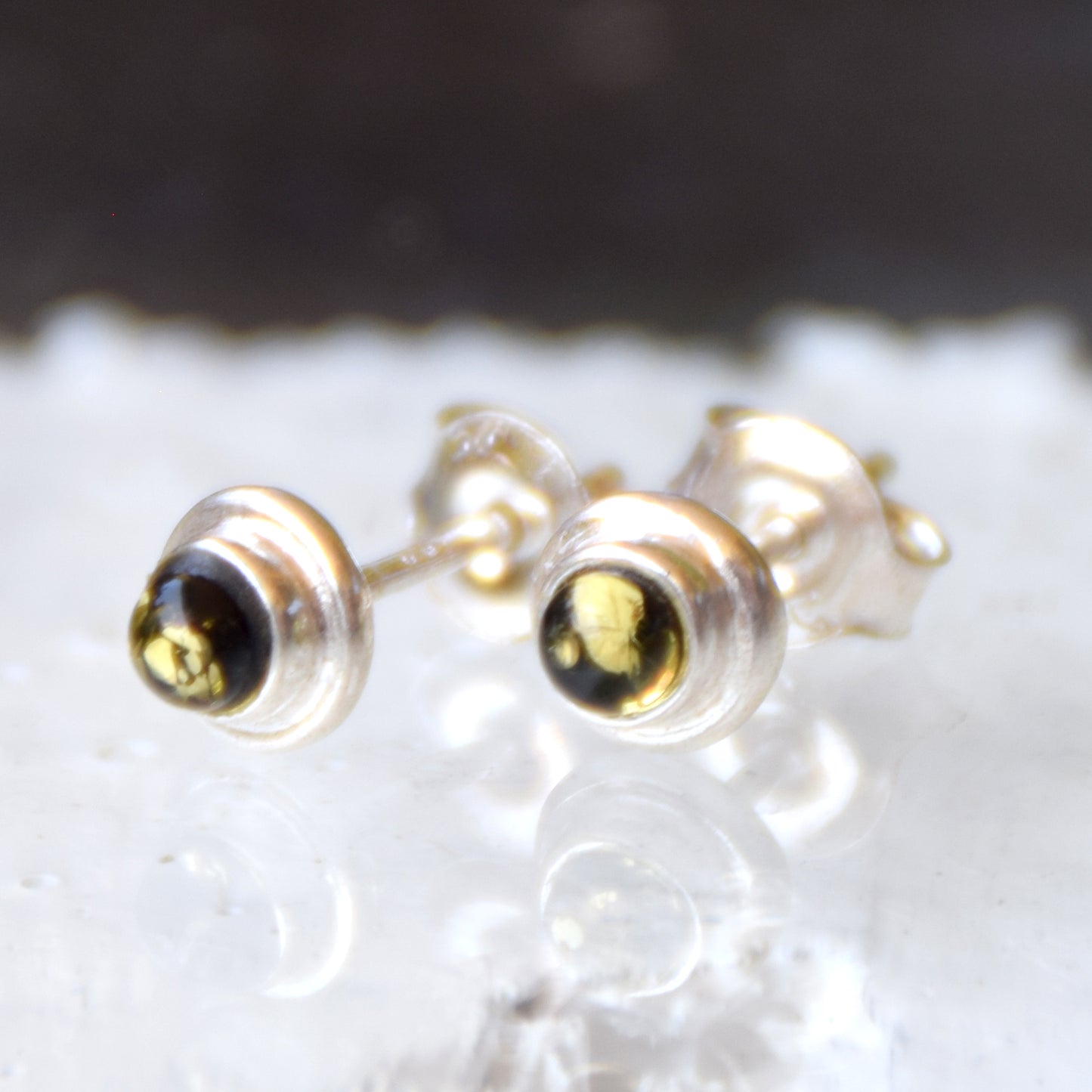Stud earrings with natural green Amber and 925 Sterling Silver, MJ Baltica, BK237
