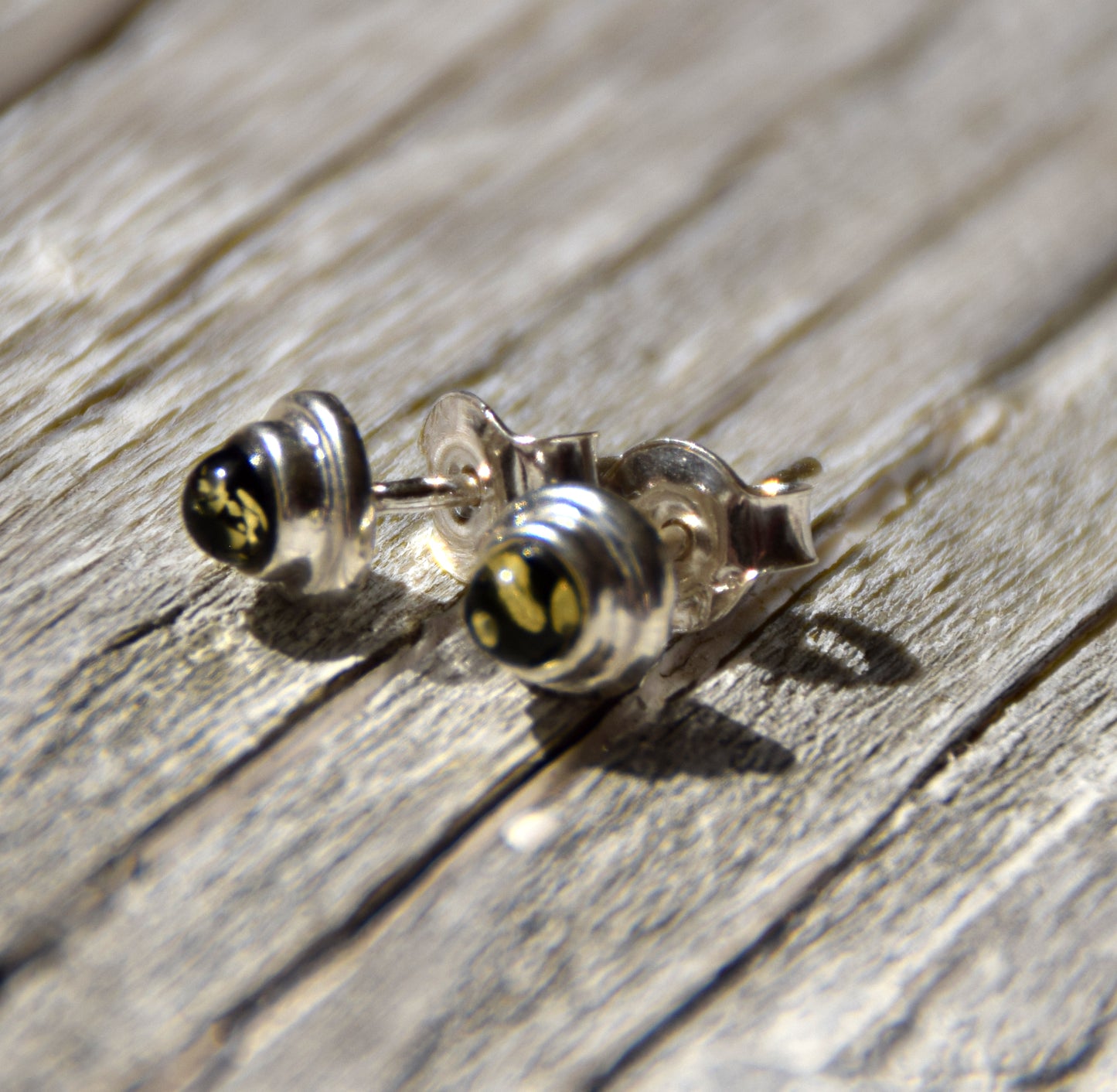 Stud earrings with natural green Amber and 925 Sterling Silver, MJ Baltica, BK237