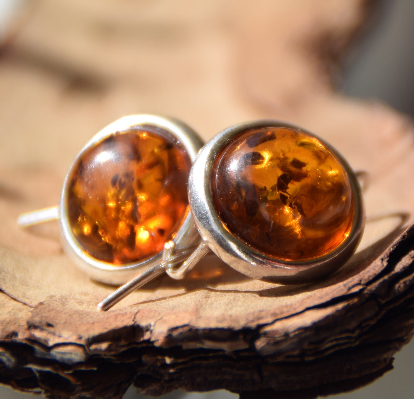 Round dangle earrings with natural Cognac Amber and Sterling Silver 925, MJ Baltica, BK245