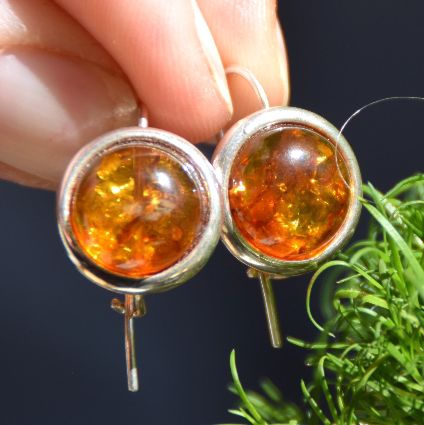 Round dangle earrings with natural Cognac Amber and Sterling Silver 925, MJ Baltica, BK245