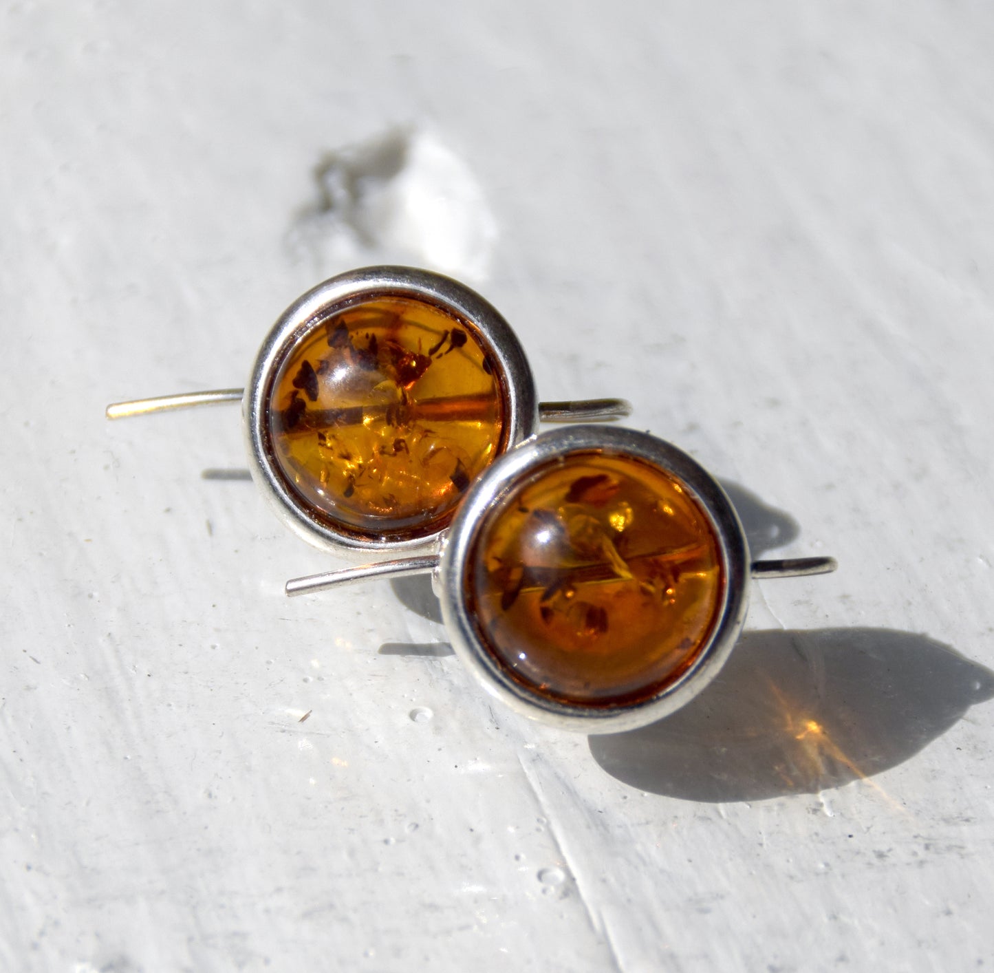 Round dangle earrings with natural Cognac Amber and Sterling Silver 925, MJ Baltica, BK245