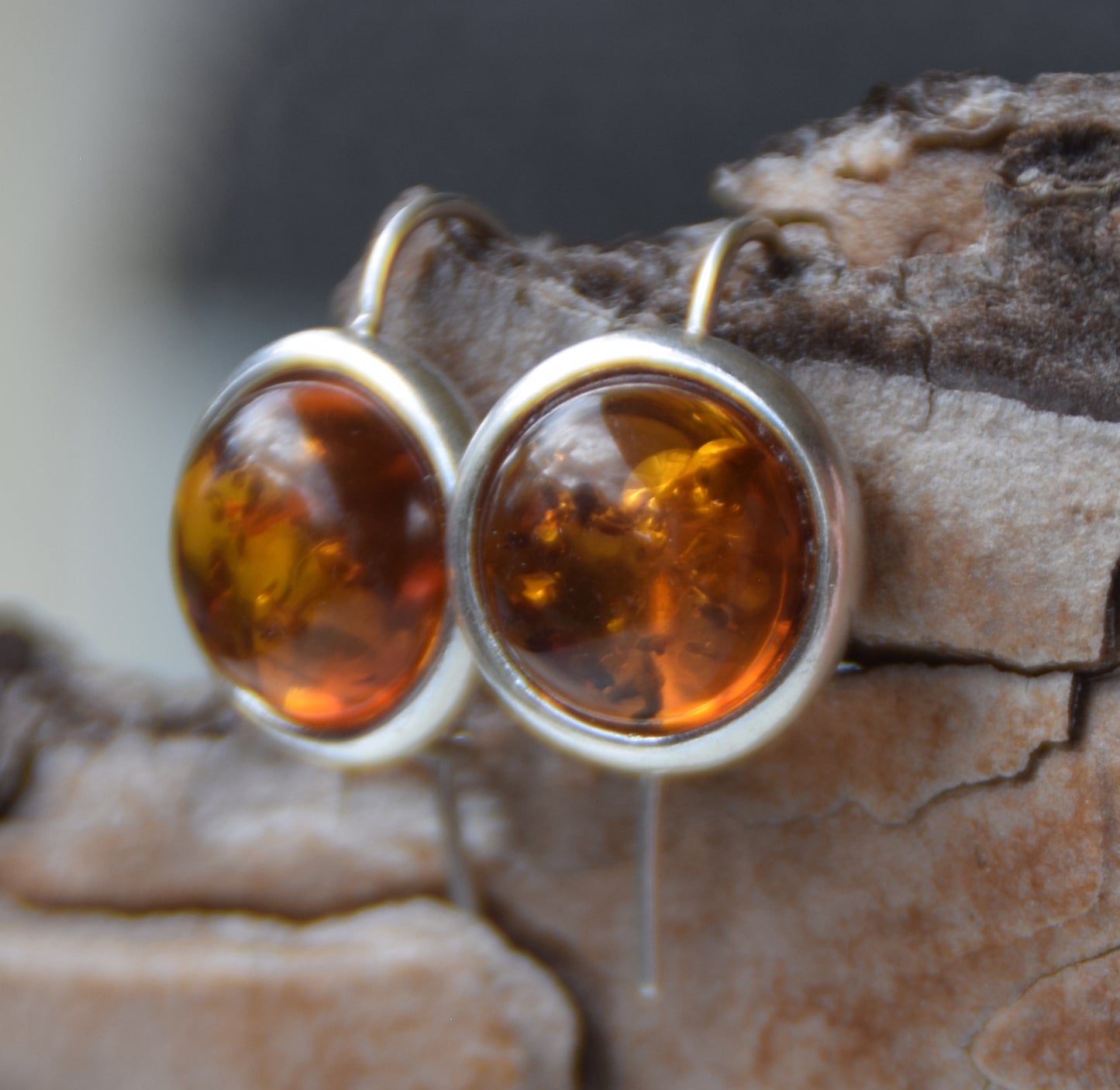 Round dangle earrings with natural Cognac Amber and Sterling Silver 925, MJ Baltica, BK245