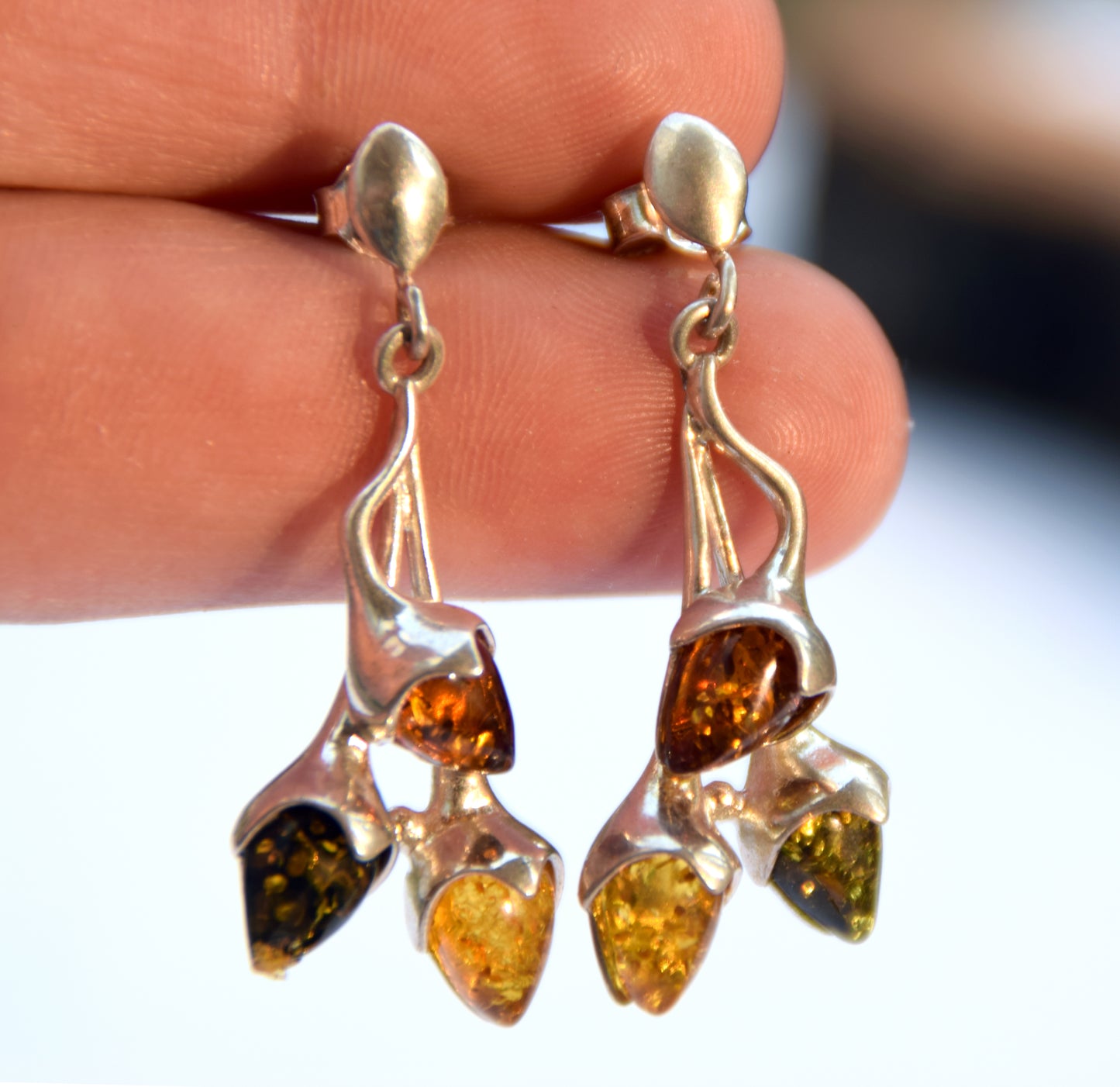 Floral drop earrings with natural Amber in various shades and 925 Sterling Silver, MJ Baltica, BK251