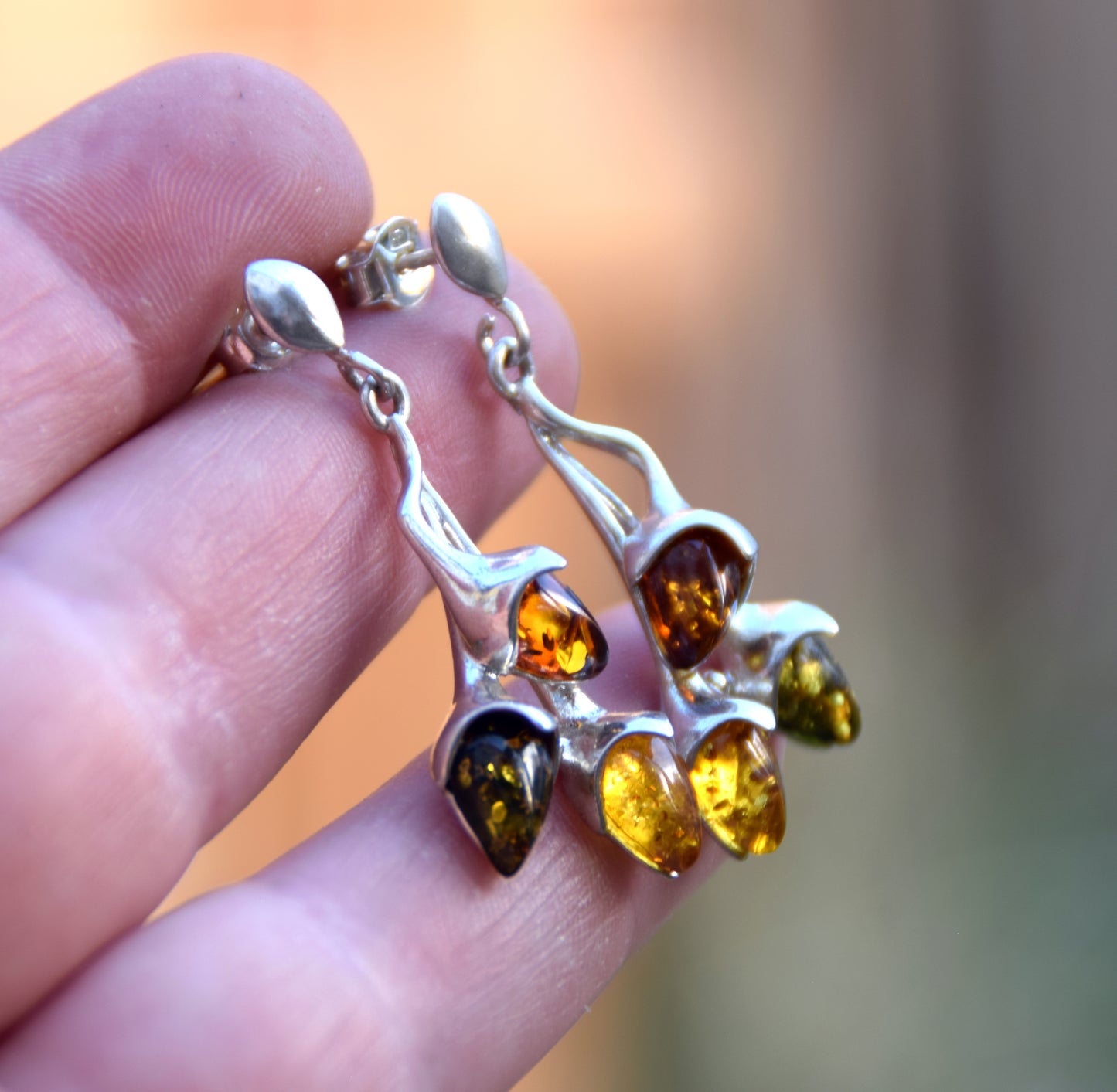 Floral drop earrings with natural Amber in various shades and 925 Sterling Silver, MJ Baltica, BK251