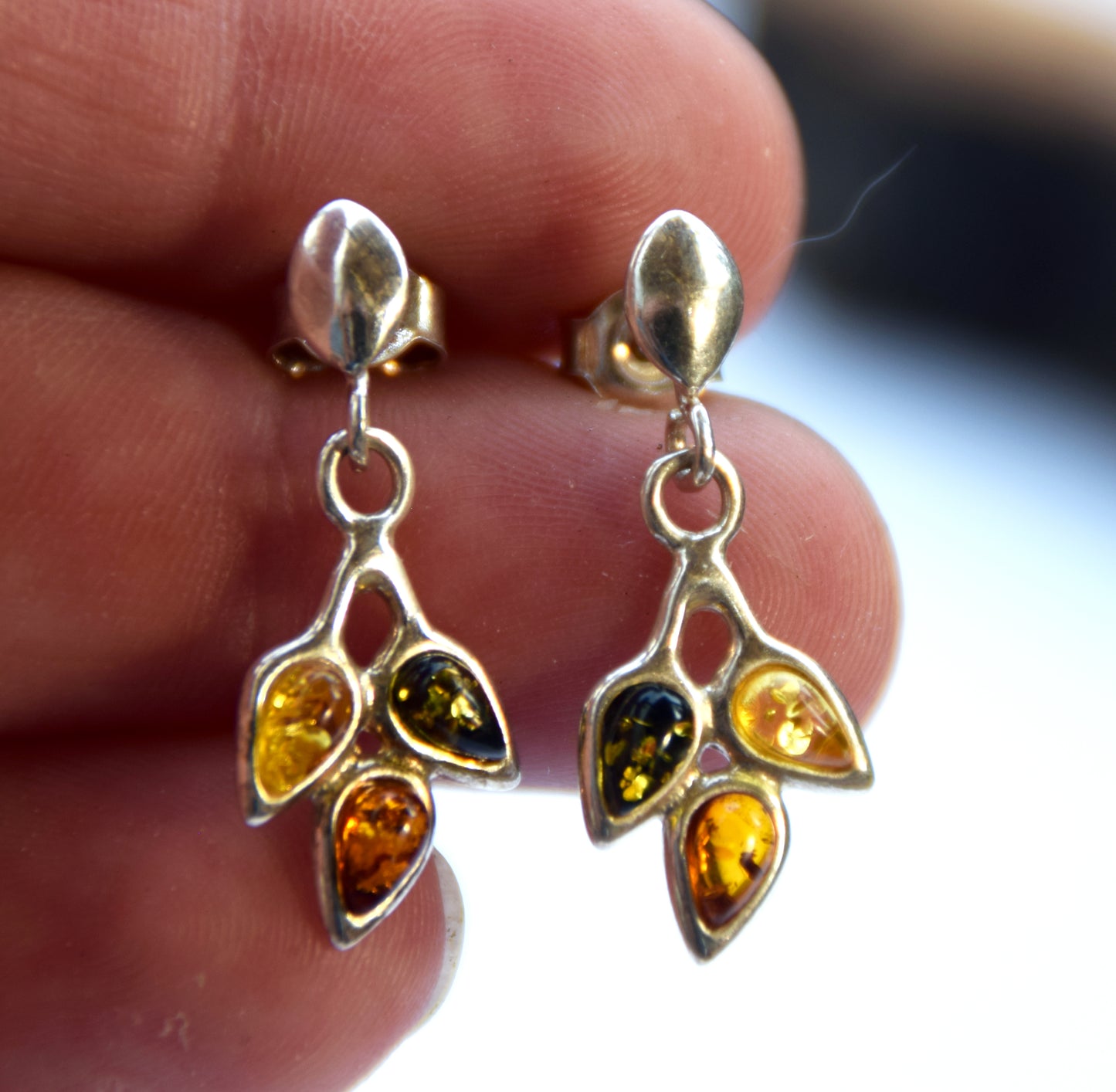 Delicate floral earrings with natural amber of various shades and 925 silver, MJ Baltica, BK253