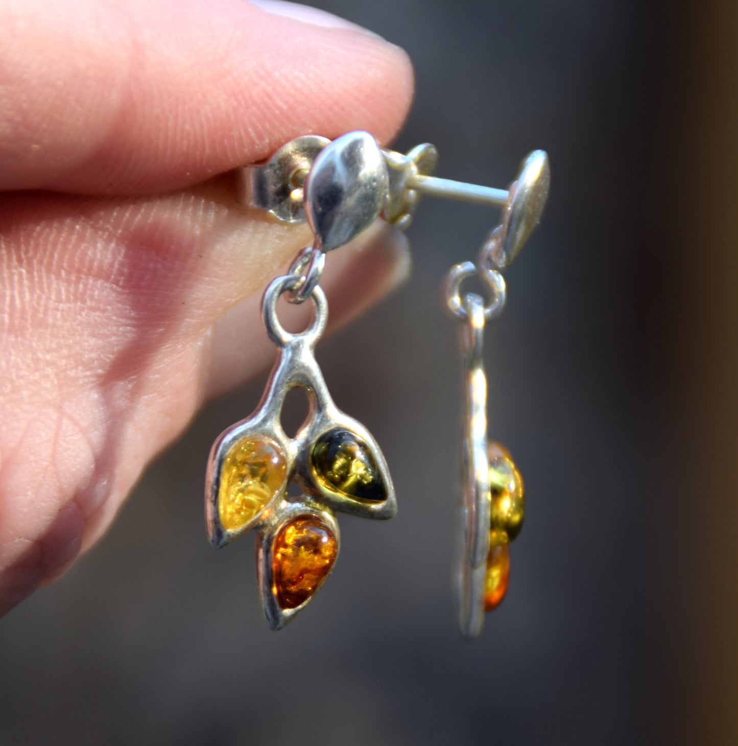 Delicate floral earrings with natural amber of various shades and 925 silver, MJ Baltica, BK253
