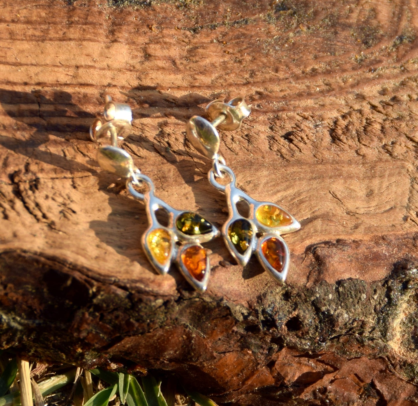 Delicate floral earrings with natural amber of various shades and 925 silver, MJ Baltica, BK253