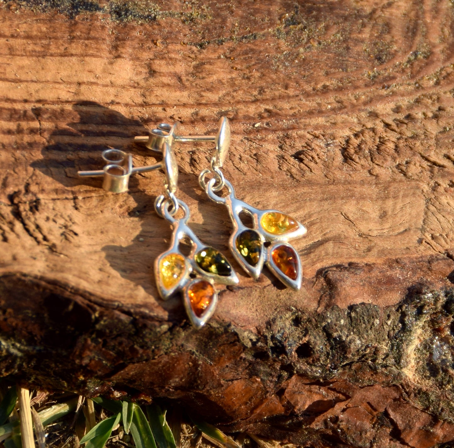 Delicate floral earrings with natural amber of various shades and 925 silver, MJ Baltica, BK253
