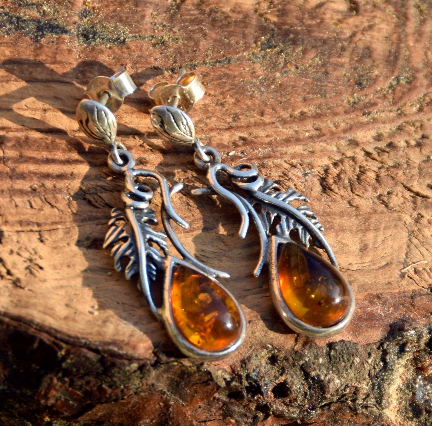 Classici orecchini stile vintage in Ambra naturale color cognac e Argento 925, MJ Baltica, BK254