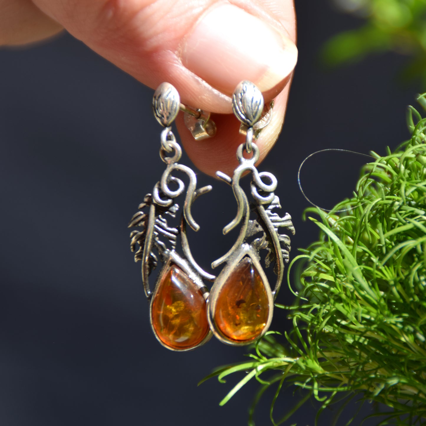 Klassische Ohrringe im Vintage-Stil aus Naturbernstein in Cognac-Farbe und 925er Silber, MJ Baltica, BK254