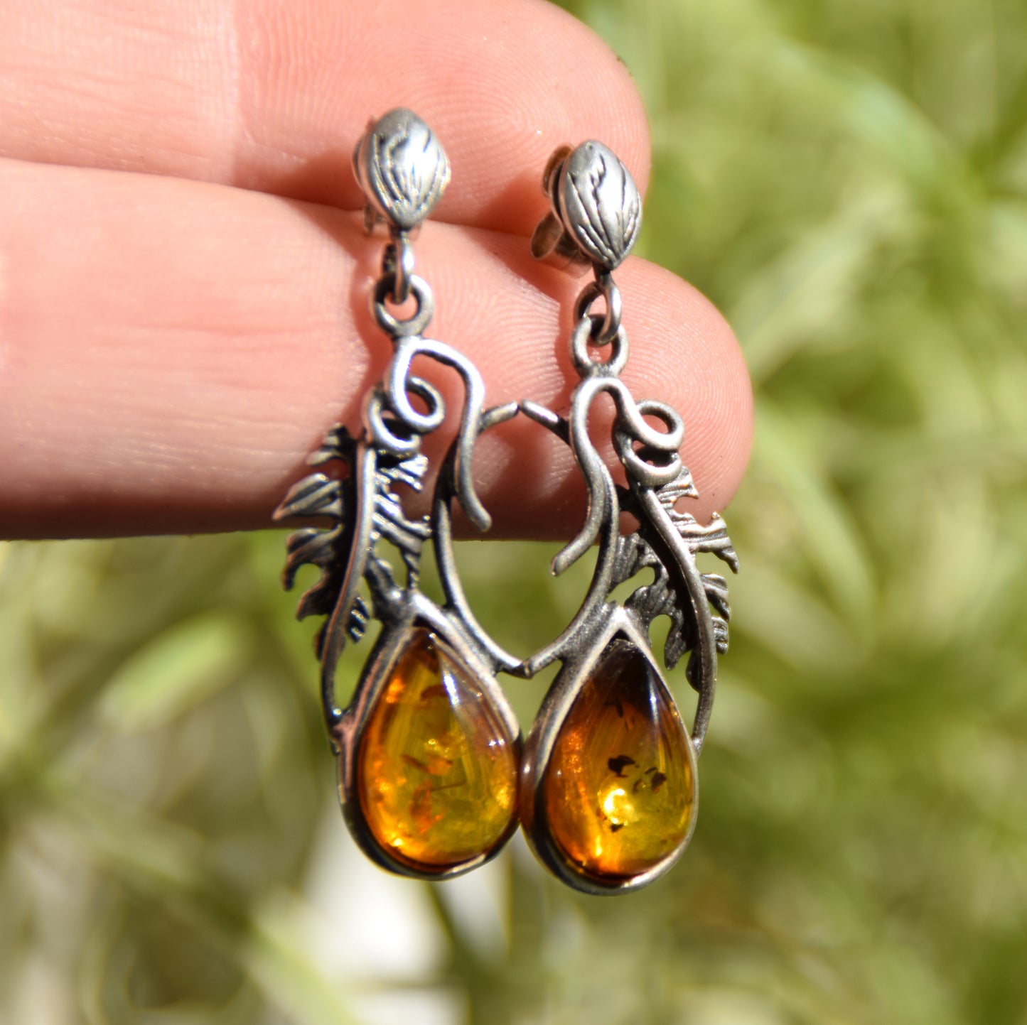 Klassische Ohrringe im Vintage-Stil aus Naturbernstein in Cognac-Farbe und 925er Silber, MJ Baltica, BK254