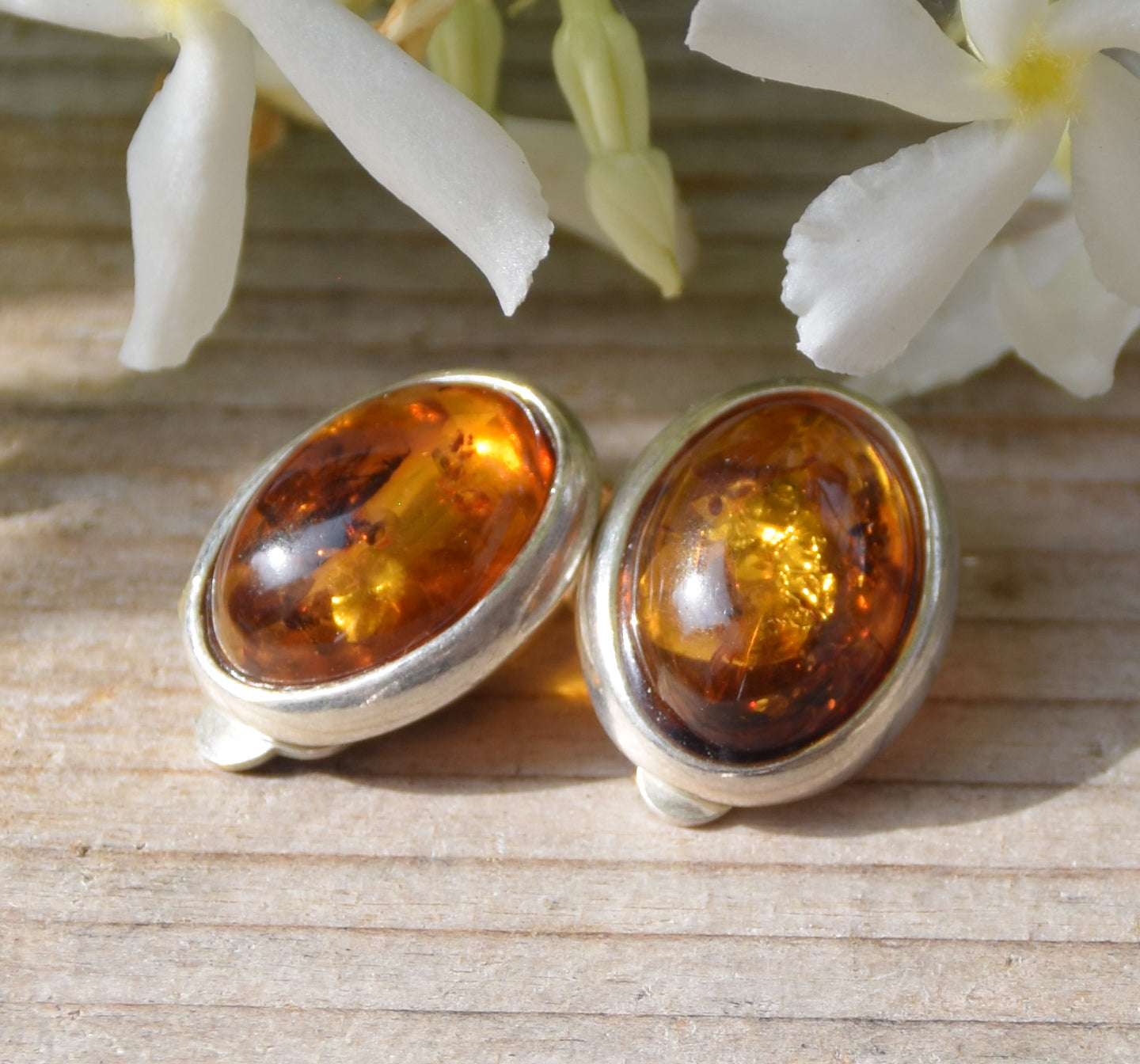 Oval clip-on earrings with natural cognac amber and 925 sterling silver, MJ Baltica, BKK005