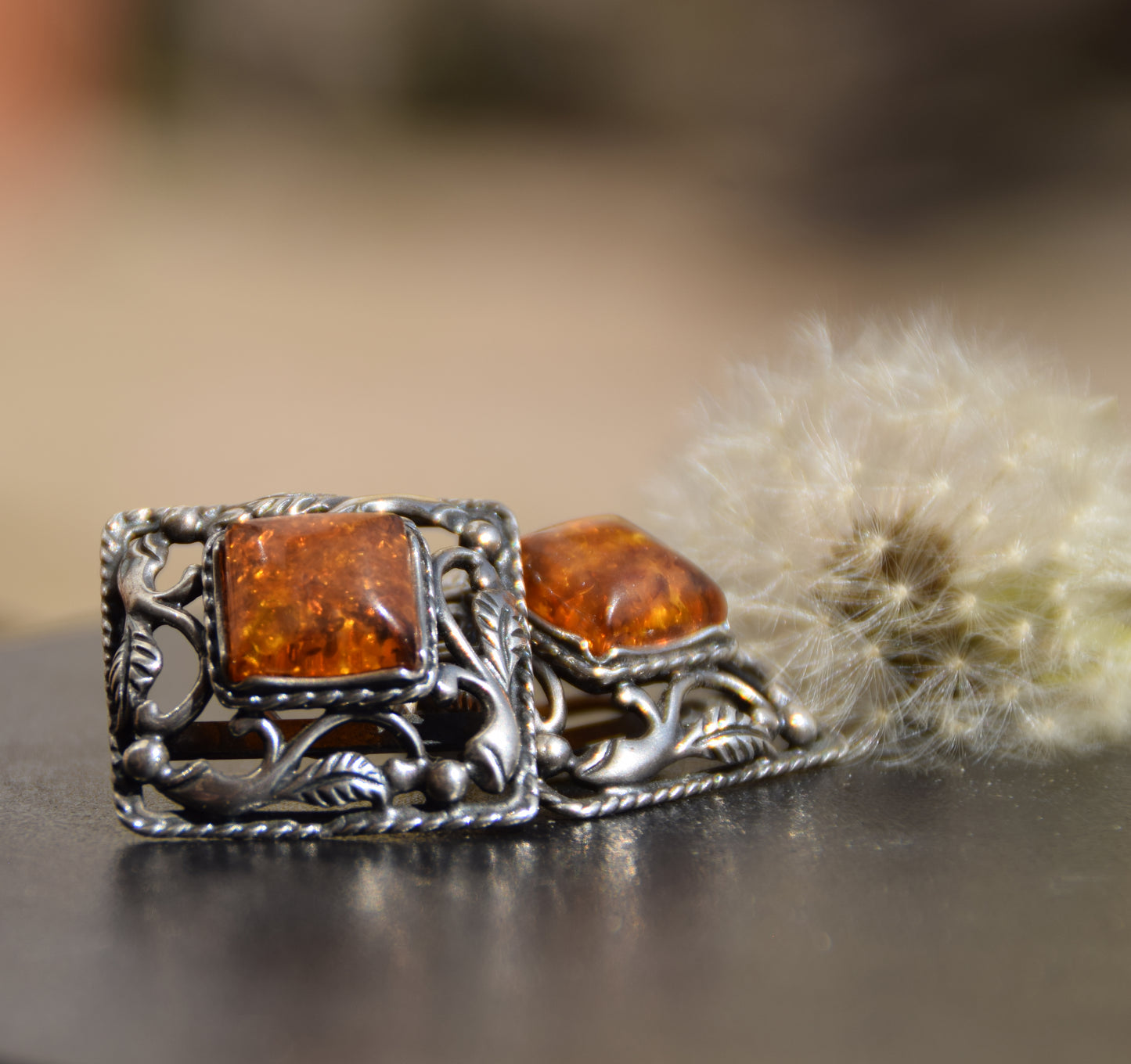 Orecchini a clip stile vintage con ambra cognac naturale e argento 925, MJ Baltica, BKK009