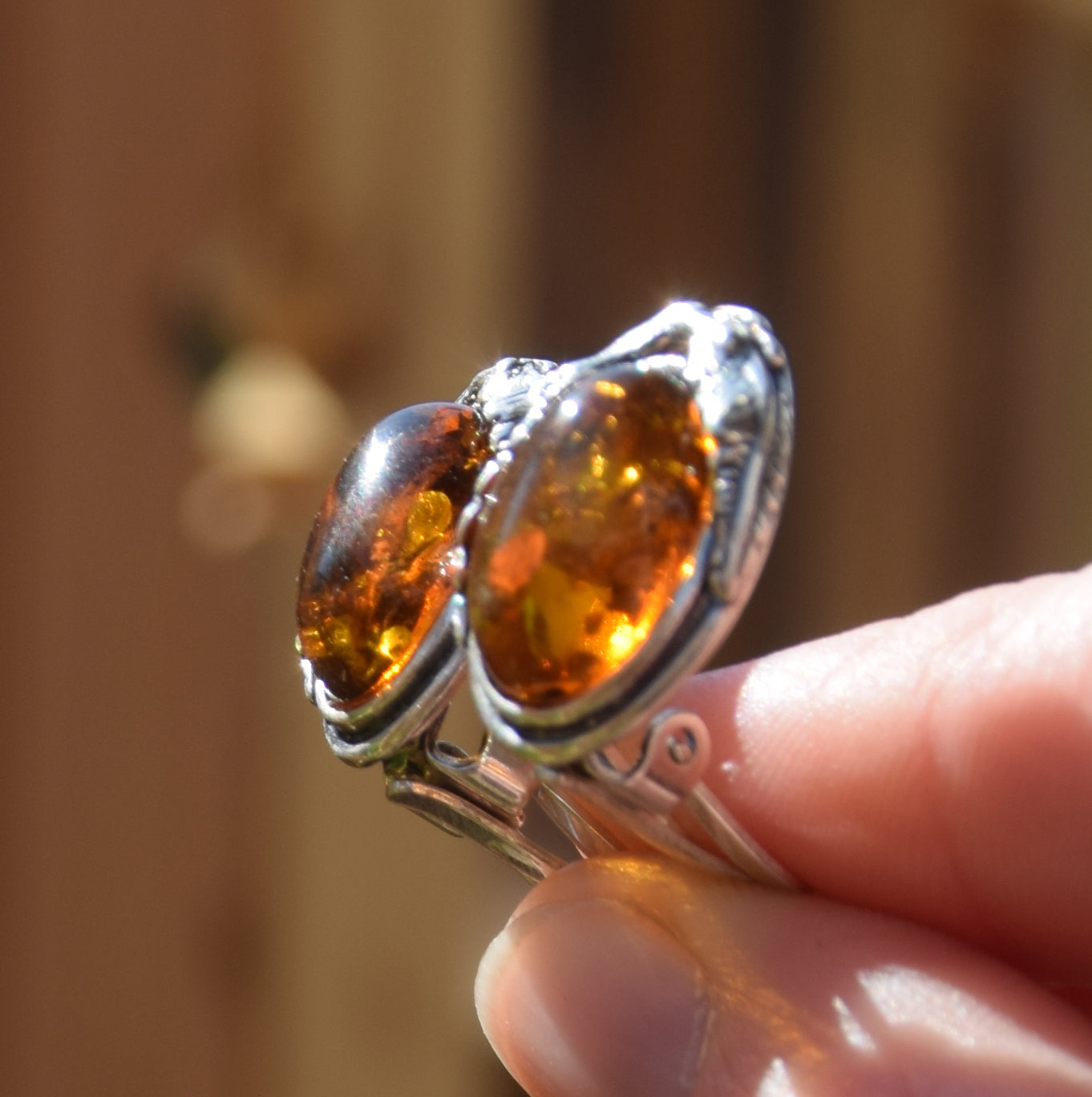 Orecchini a clip in stile vintage con Ambra cognac naturale e Argento 925, MJ Baltica, BKK012