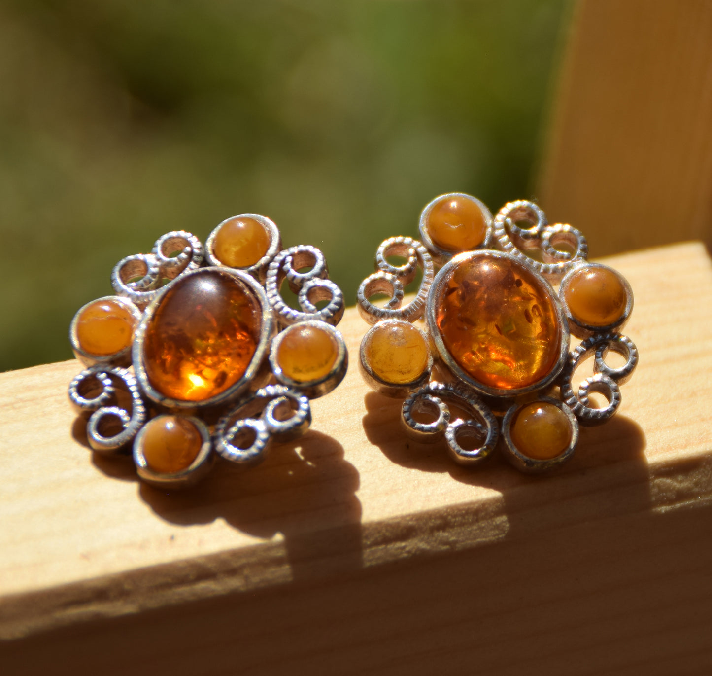 Orecchini a clip in stile vintage con Ambra cognac naturale e Argento 925, MJ Baltica, BKK017