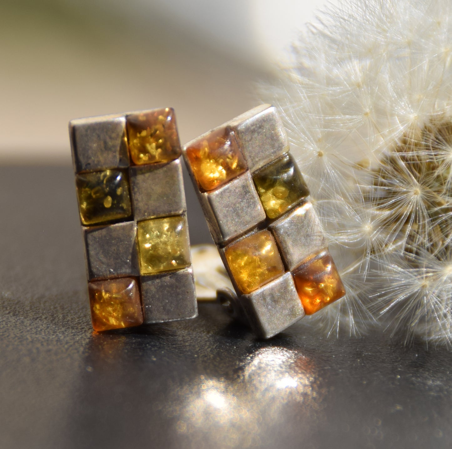 Orecchini a clip geometrici con Ambra mista naturale e Argento 925, MJ Baltica, BKK021