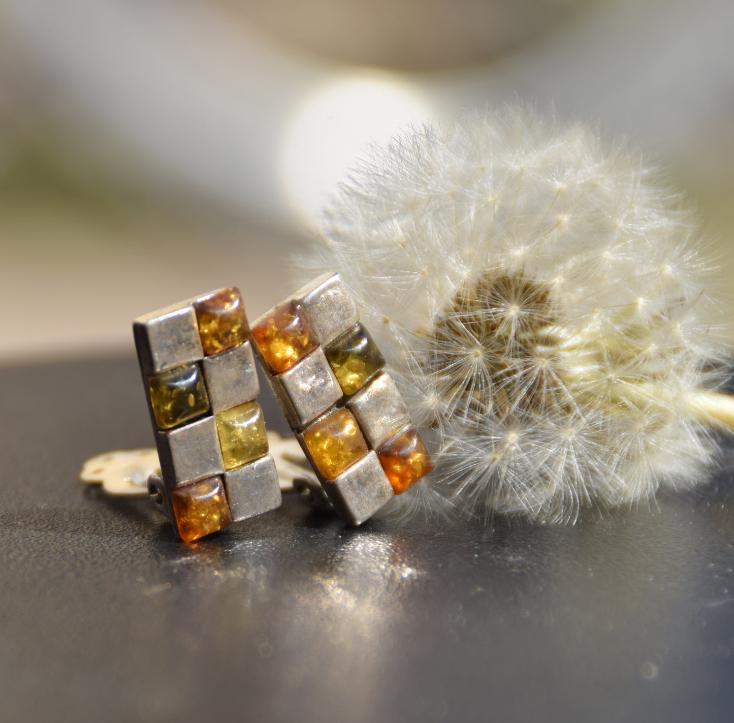 Orecchini a clip geometrici con Ambra mista naturale e Argento 925, MJ Baltica, BKK021