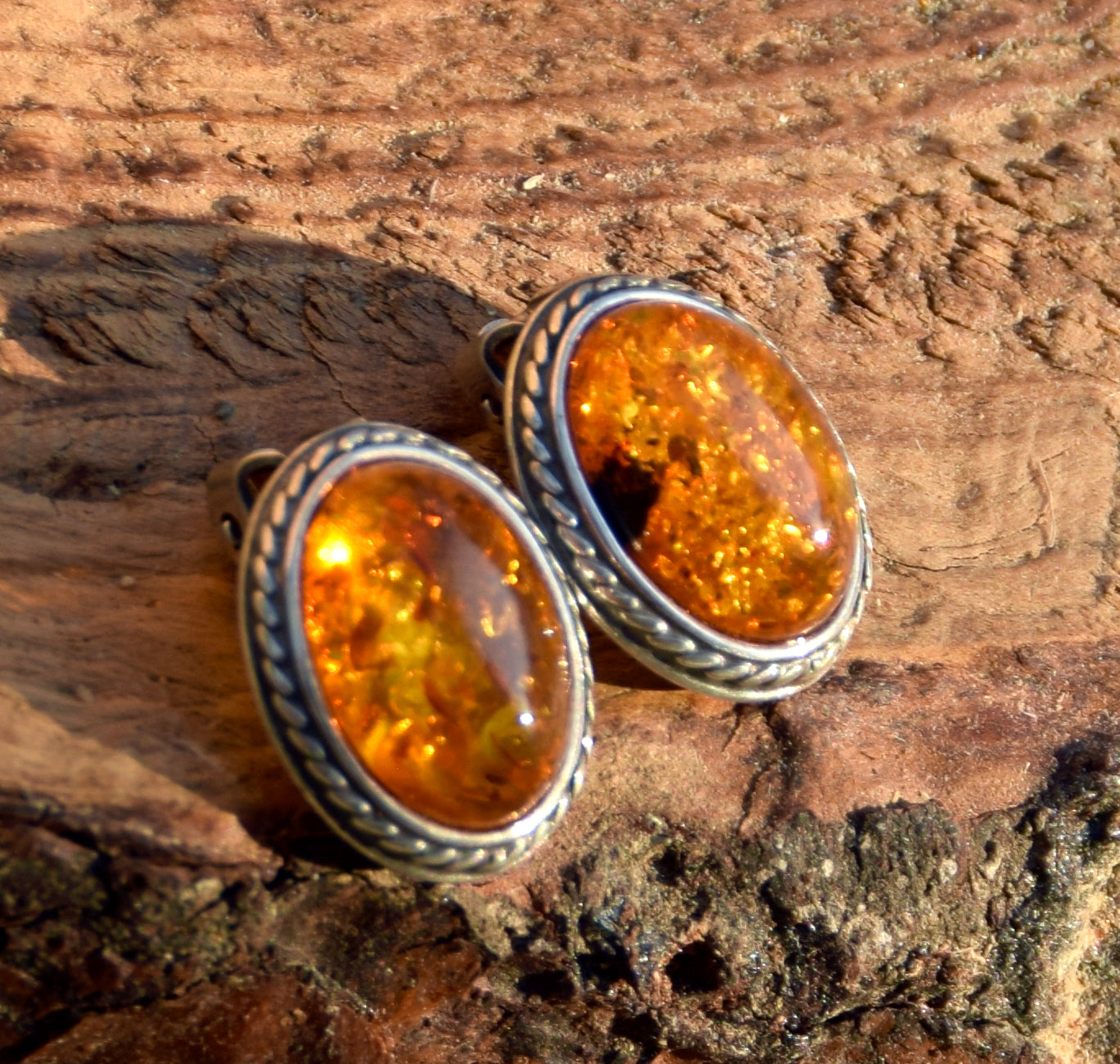 Orecchini a clip in stile vintage con Ambra cognac naturale e Argento 925, MJ Baltica, BKK032