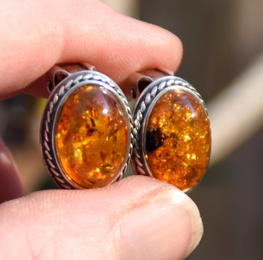 Orecchini a clip in stile vintage con Ambra cognac naturale e Argento 925, MJ Baltica, BKK032