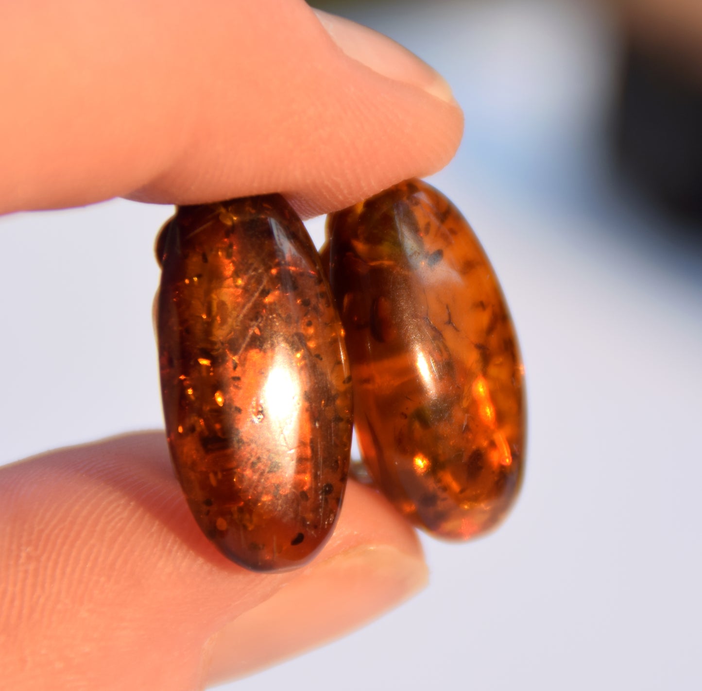 Orecchini a clip con Ambra naturale color marrone grezza e Argento 925, MJ Baltica, BKK033