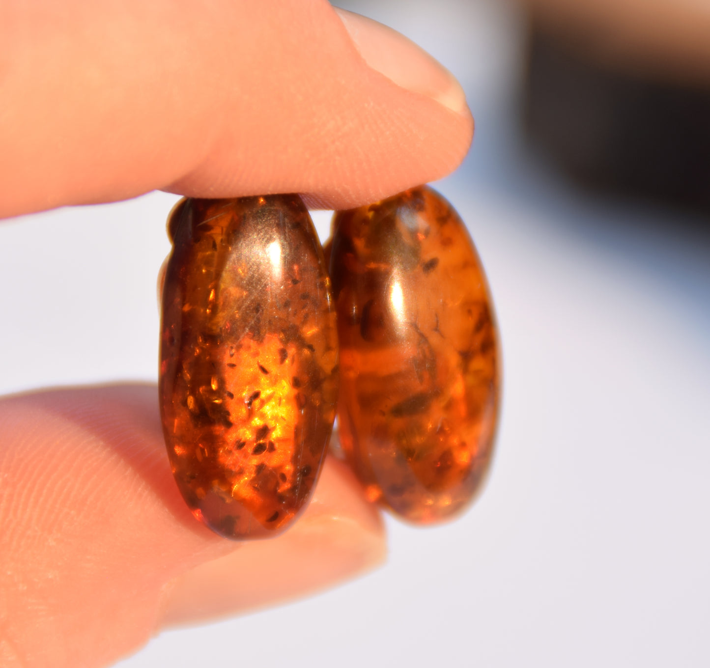 Orecchini a clip con Ambra naturale color marrone grezza e Argento 925, MJ Baltica, BKK033