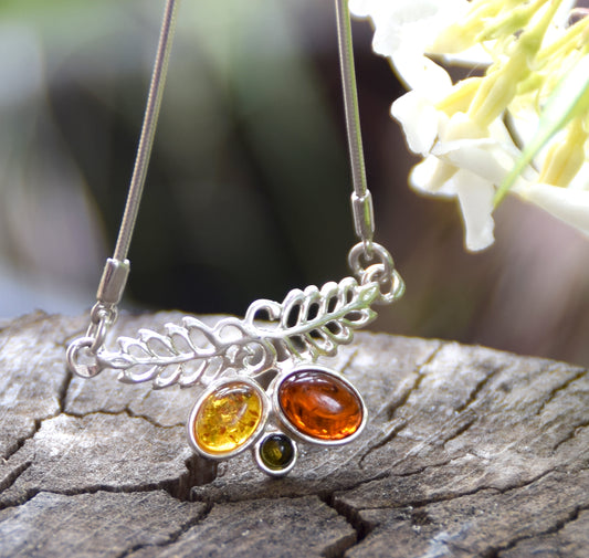 Delicate choker necklace crafted from natural Amber in various shades and 925 Sterling Silver, MJ Baltica, BKo005