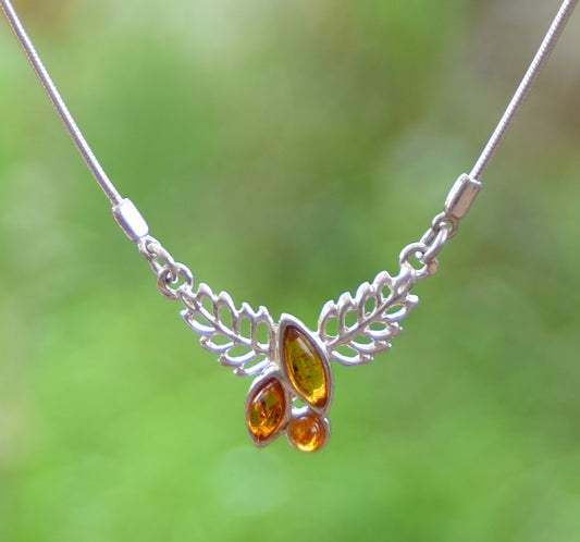 MJ Baltica, collana, girocollo, Ambra naturale Baltica, Argento 925, foglie, BKo012