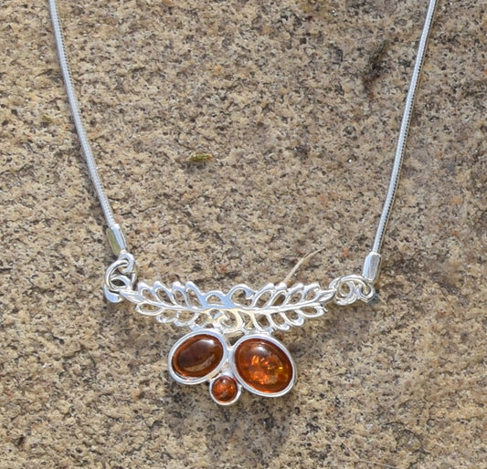 MJ Baltica, collana, girocollo, Argento 925, Ambra naturale Baltica, foglie, BKo013