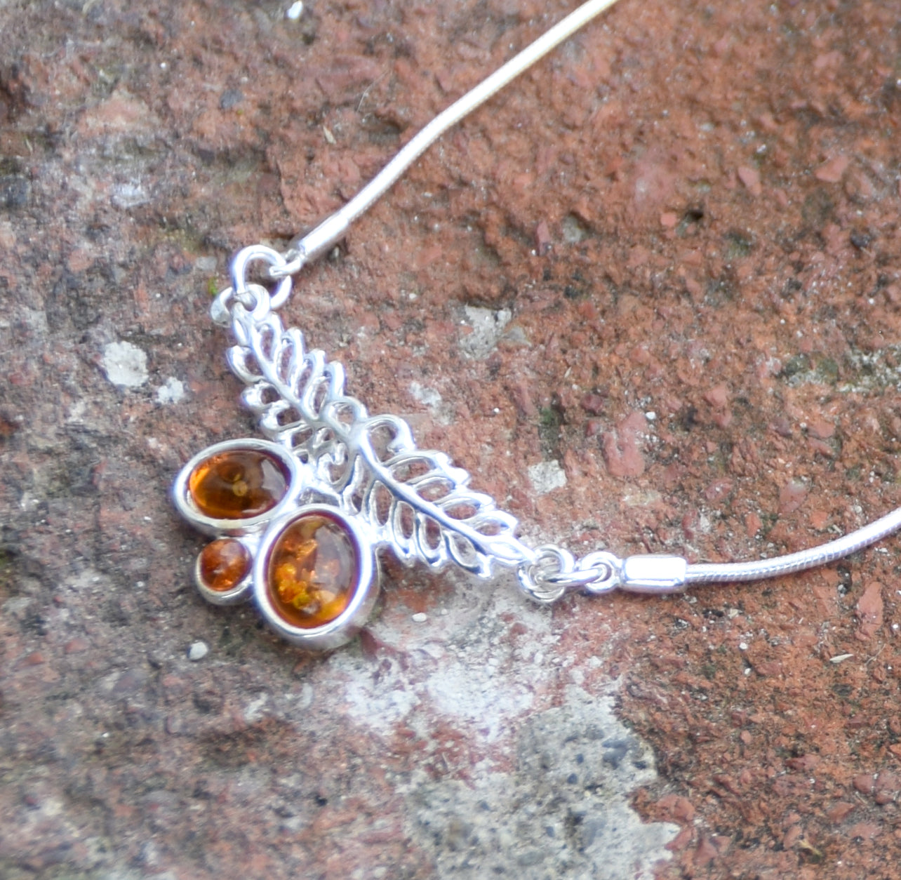 MJ Baltica, necklace, choker, 925 Silver, natural Baltic Amber, leaves, BKo013