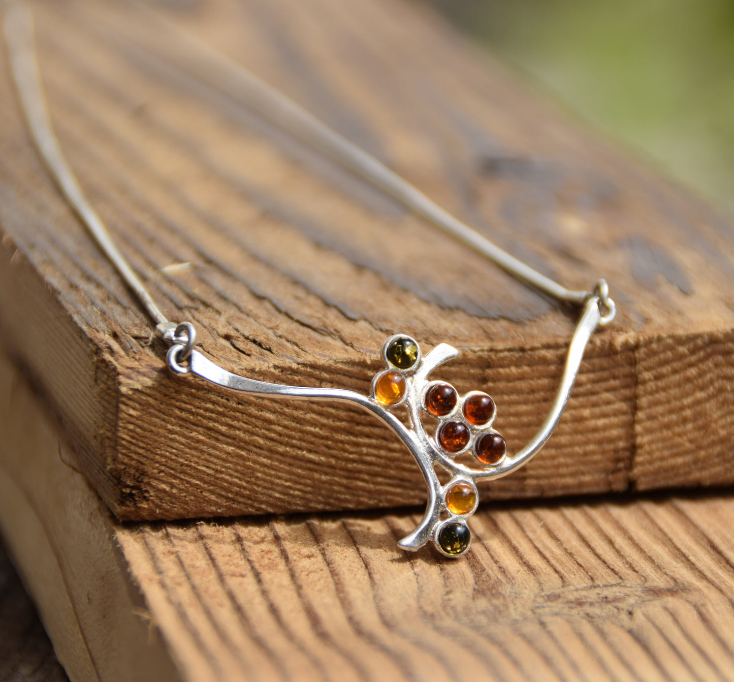 Delicate choker necklace made with natural Amber in various shades and 925 Silver, MJ Baltica, BKo041
