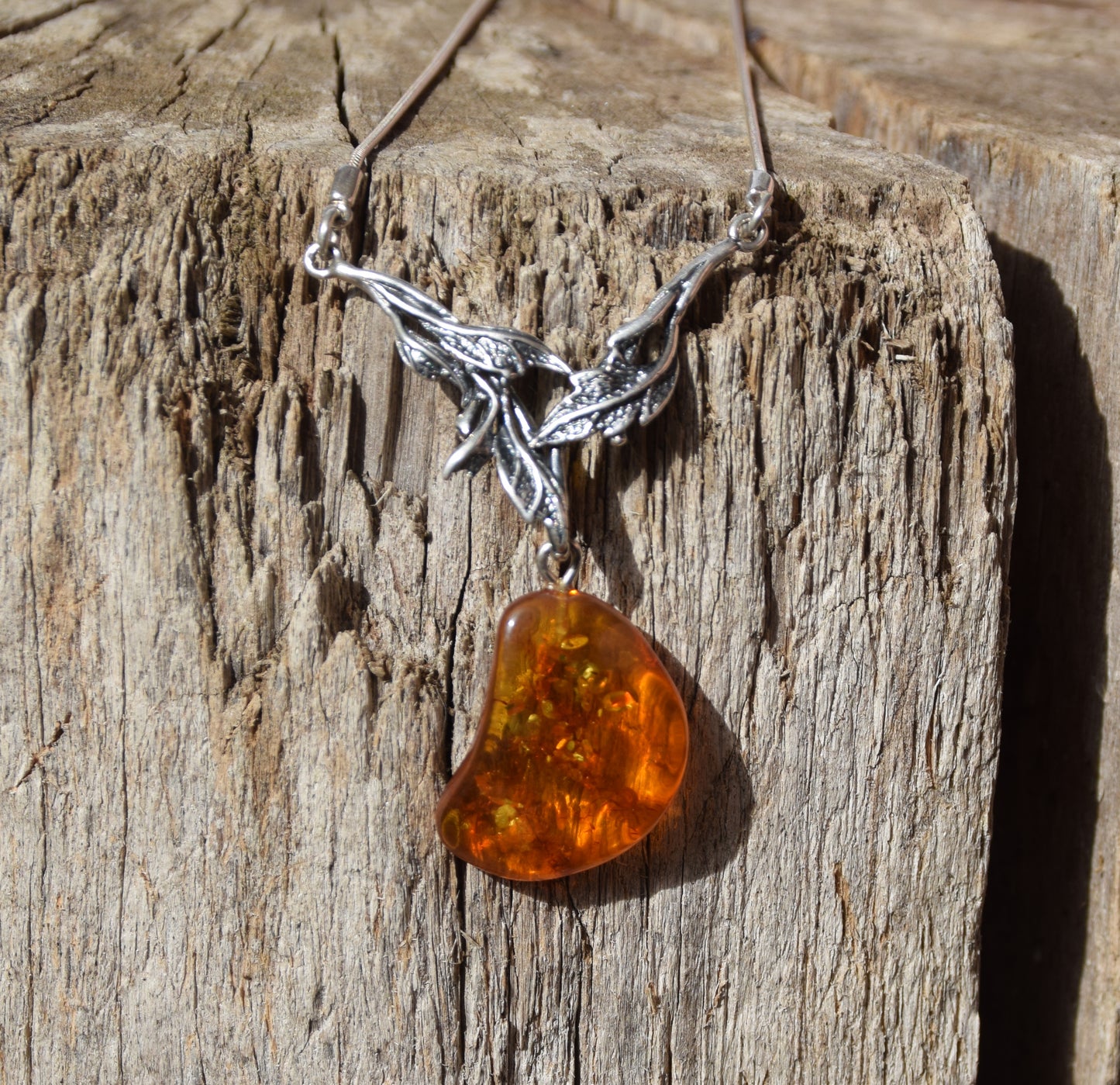 Elegant vintage-style choker necklace crafted with natural cognac-colored Amber and 925 Sterling Silver, MJ Baltica, BKo046