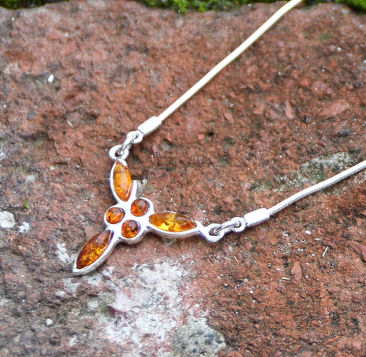 MJ Baltica, necklace, choker, natural Baltic Amber, 925 Silver, bright, feminine, elegant, BKo048