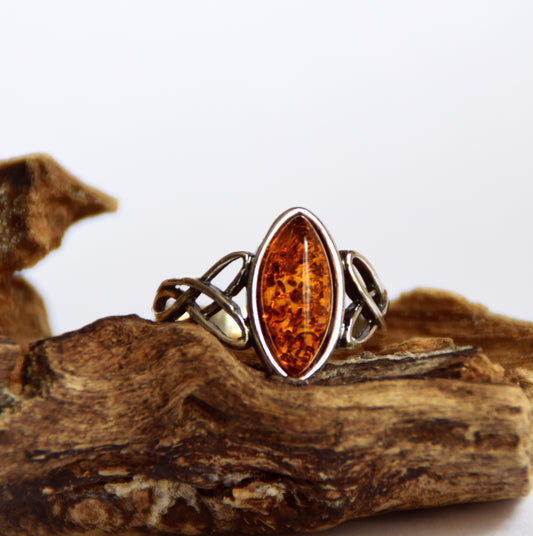 MJ Baltica, ring, natural Baltic Amber, 925 Silver, handcrafted, Celtic, BP002