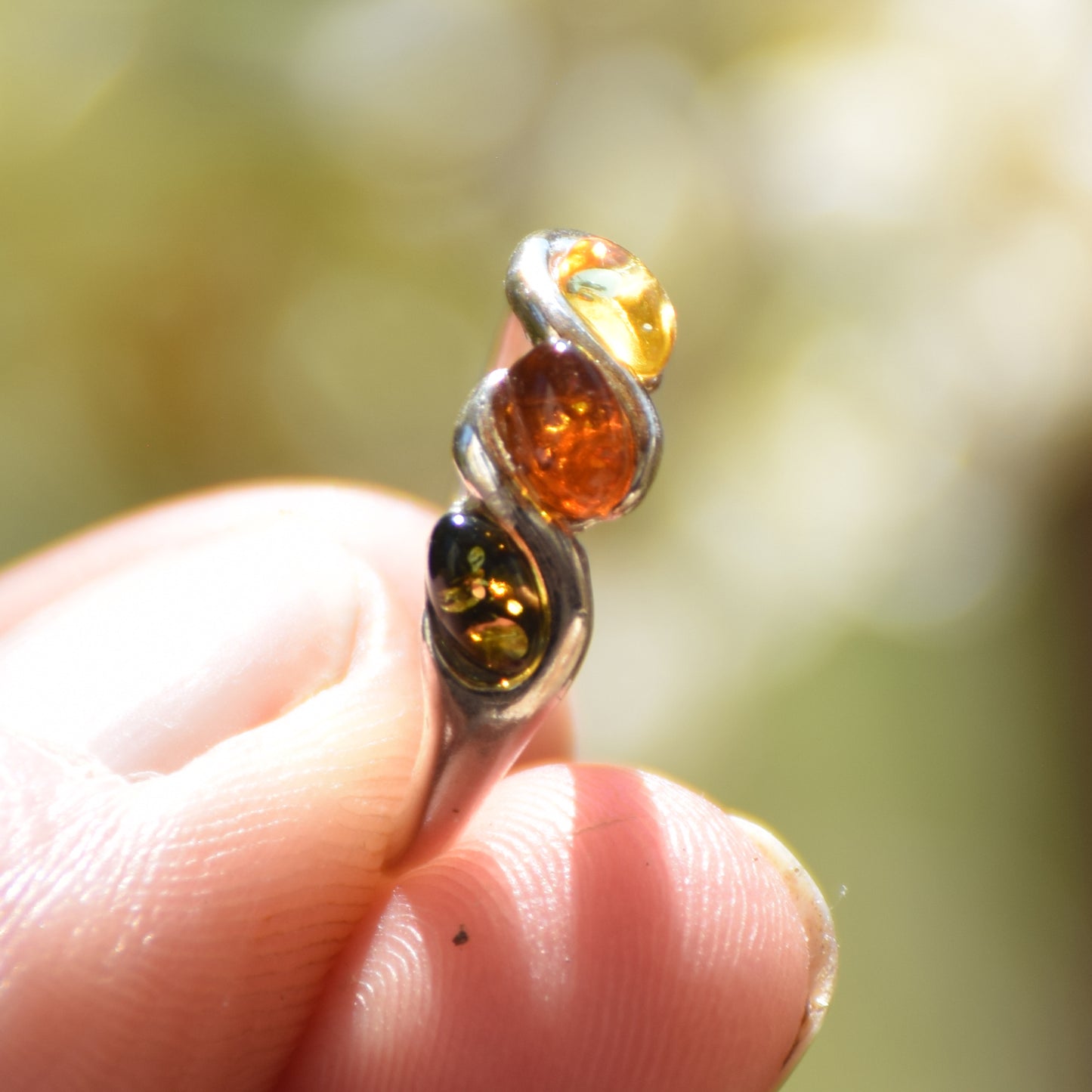 Delicate band ring with 925 Silver and natural Amber in various shades, MJ Baltica, BP006